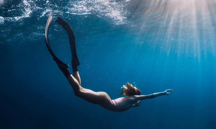 Is Freediving Actually Dangerous? Let's Dive Into the Risks